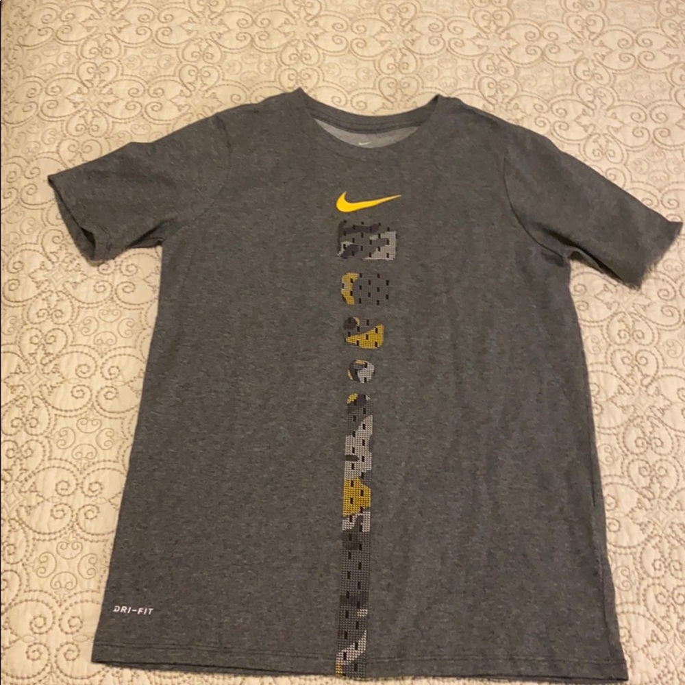 Nike graphic tee